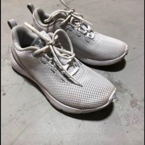 Underarmour runners size 7